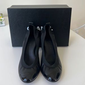 Classic Chanel shoes worn once size 40
